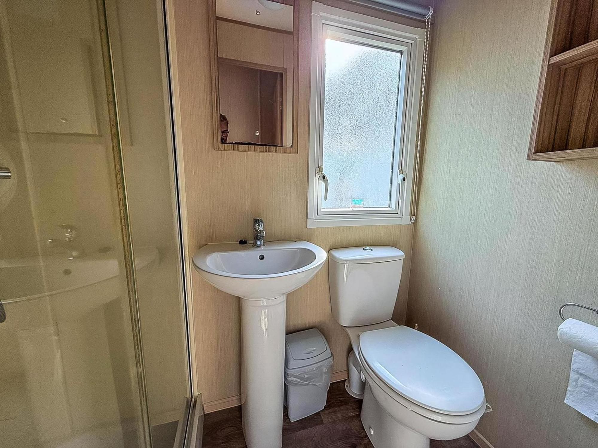 Great 8 Berth Caravan In Norfolk Near To Great Yarmouth Ref 20178Bs Hopton on Sea Buitenkant foto