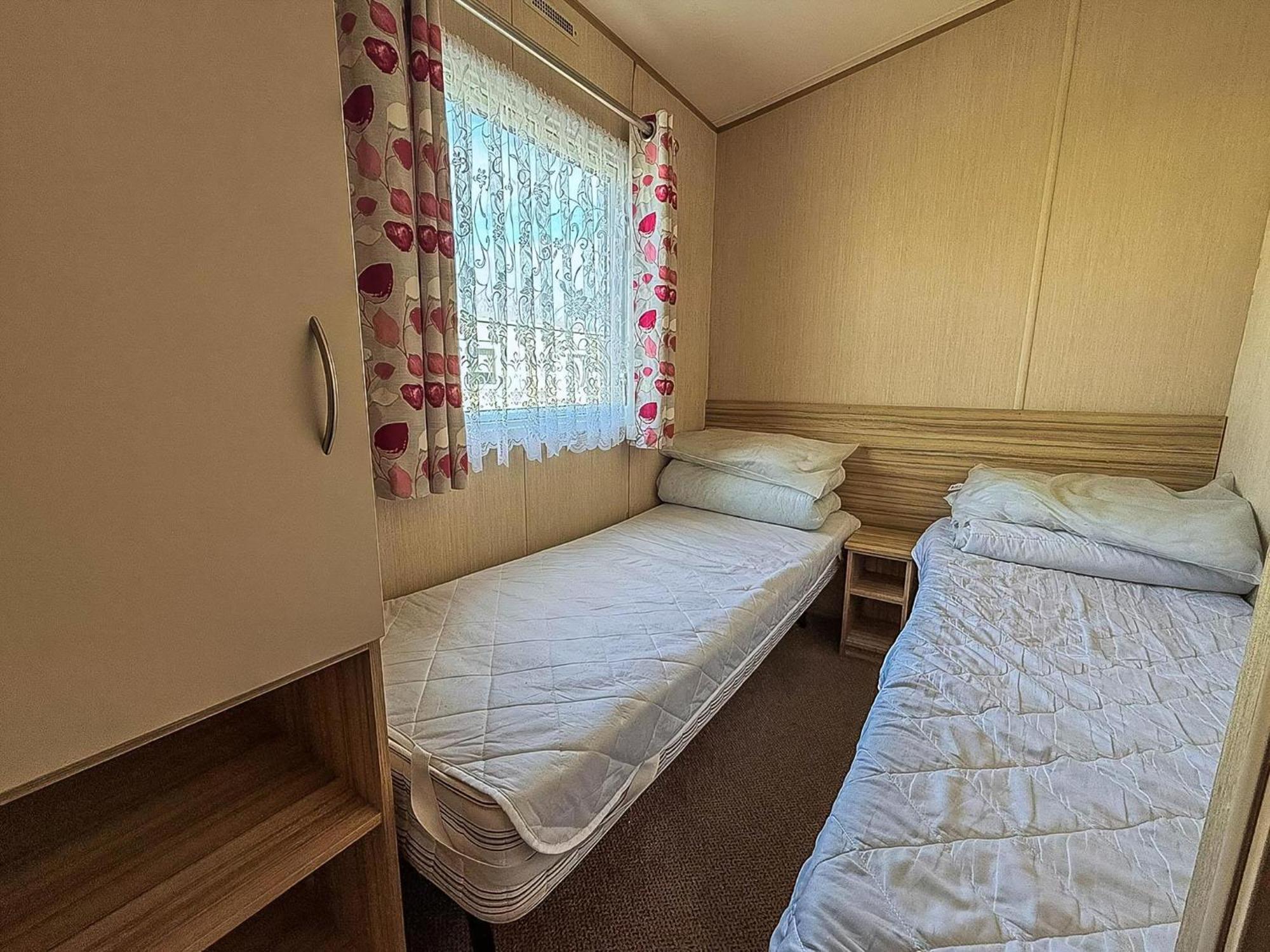Great 8 Berth Caravan In Norfolk Near To Great Yarmouth Ref 20178Bs Hopton on Sea Buitenkant foto